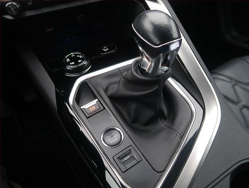 Peugeot 5008 (2021) Allure 1.5 BlueHDi - fotka 20 z 25