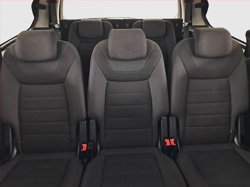 Ford Galaxy (2010) 2.0 TDCi, 7 míst - fotka 10 z 18