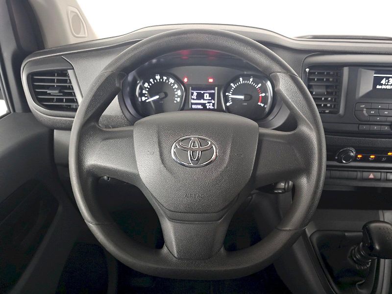 Toyota ProAce Verso (2020) 2.0L 150k Combi L1 - fotka 8 z 27