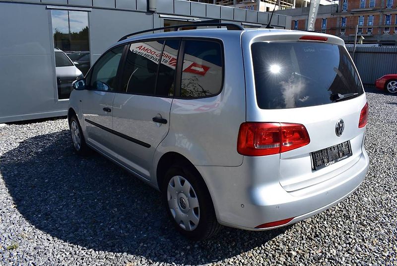 Volkswagen Touran 2,0 TDI DSG,1.M,PDC,KRÁSNÝ! - fotka 4 z 17