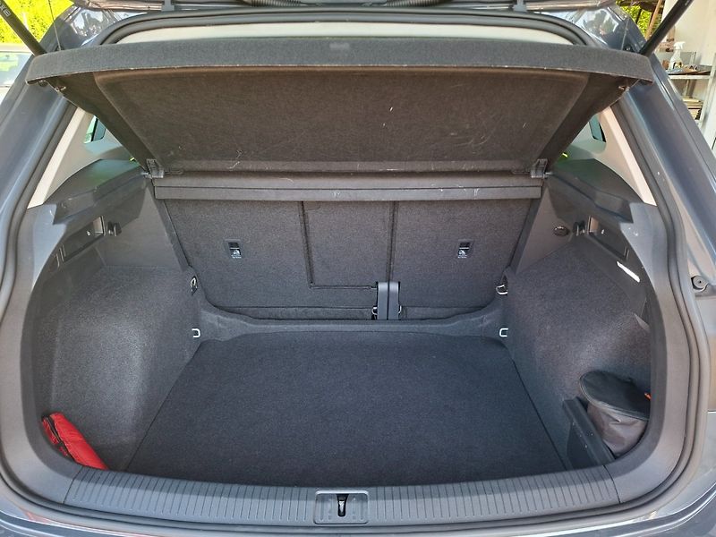 Volkswagen Tiguan (2022) 2.0TDI 110kW DSG LIFE - fotka 37 z 50