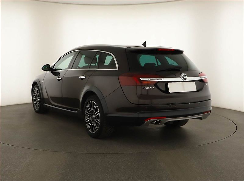 Opel Insignia (2016) 2.0 CDTI, 4X4, Automat - fotka 4 z 15