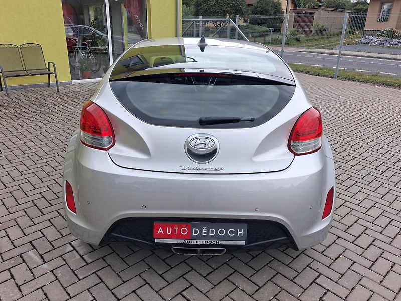 Hyundai Veloster (2011) 1,6GDi SERVISKA GARANCE 2xKOLA - fotka 6 z 43