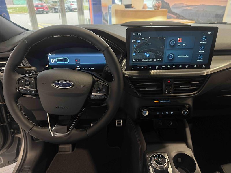 Ford Kuga (2026) 2.5 Duratec PHEV 178 kW/243 ko - fotka 9 z 18