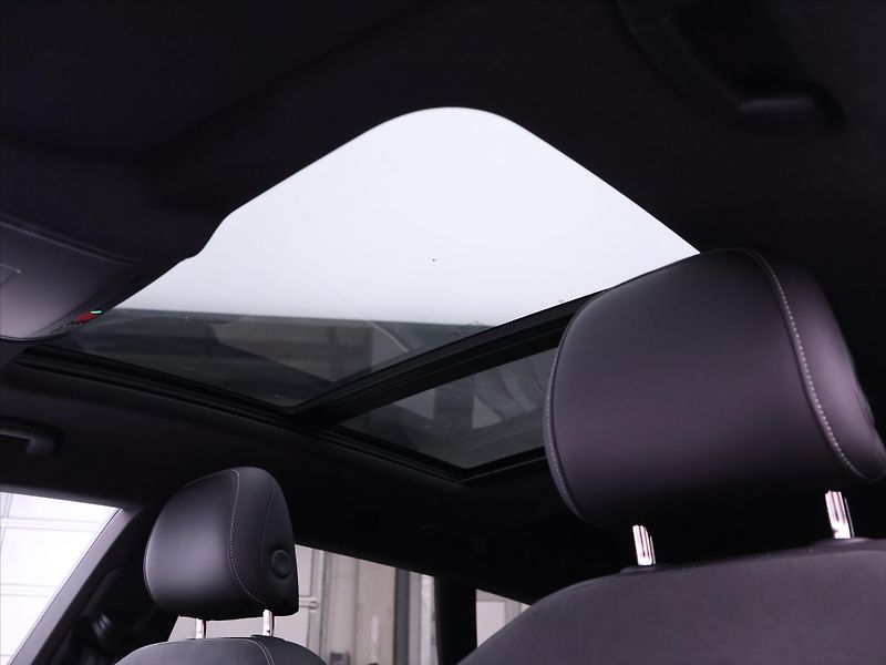 Volkswagen Arteon 2,0 TDI DSG 4M R-Line LED DPH - fotka 24 z 32