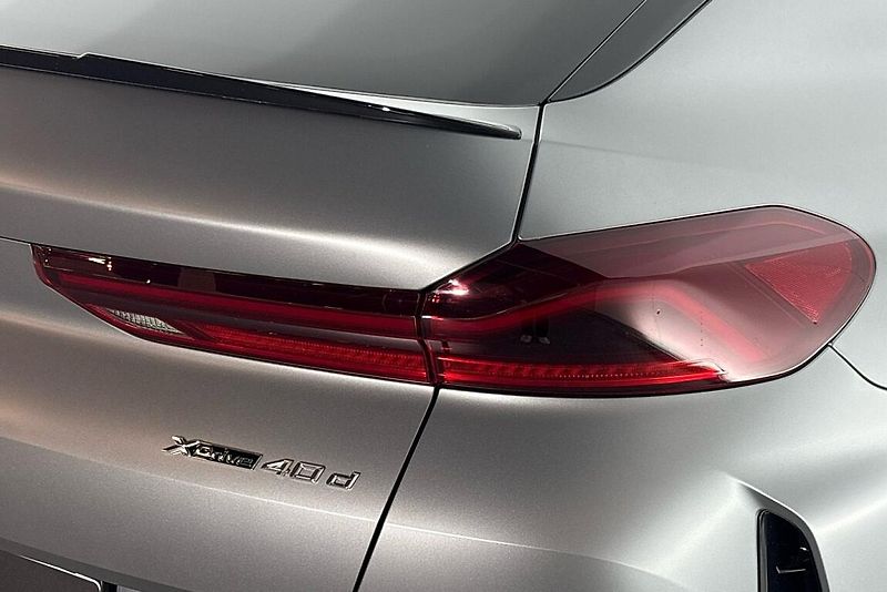 BMW X6 xDrive40d - fotka 5 z 25