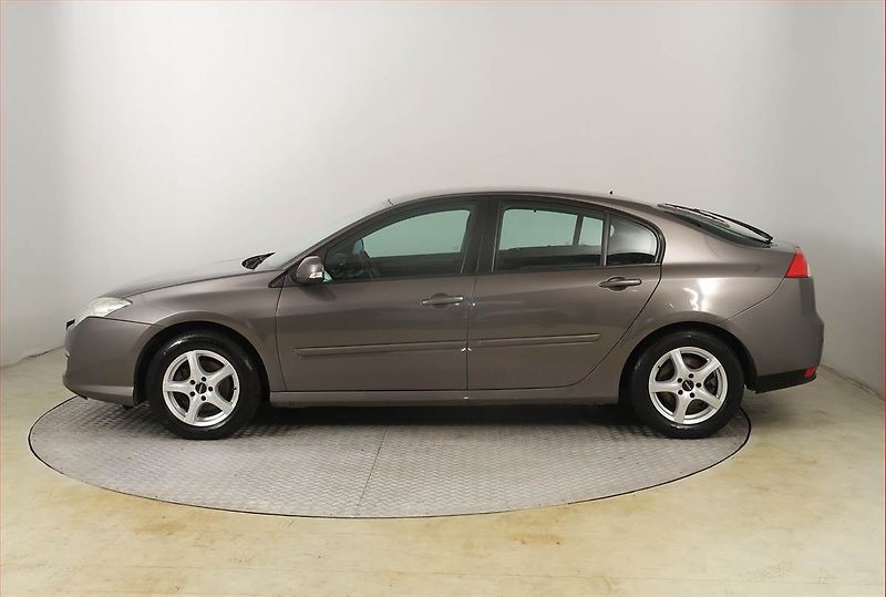 Renault Laguna (2008) 2.0 16V, LPG, po STK, Tažné - fotka 3 z 18