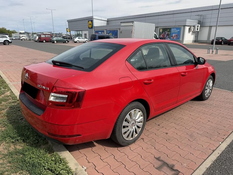 Škoda Octavia (2018) 1.6TDi Liftback,Facelift,tažné - fotka 3 z 9