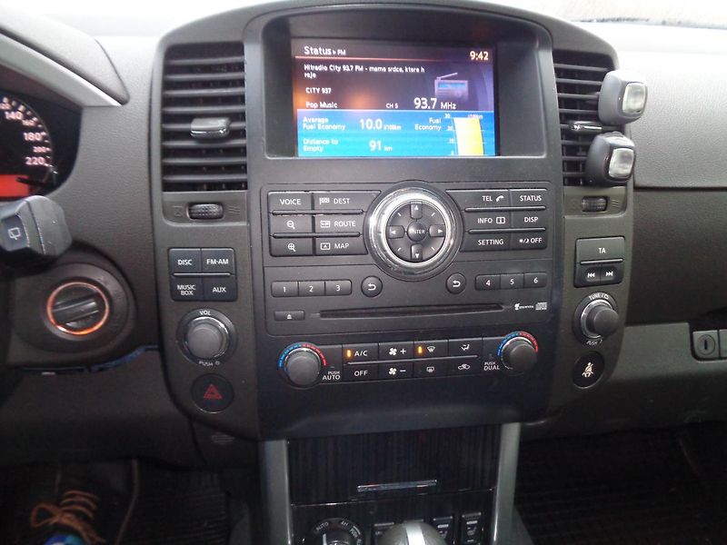 Nissan Pathfinder 3,0 - fotka 15 z 16