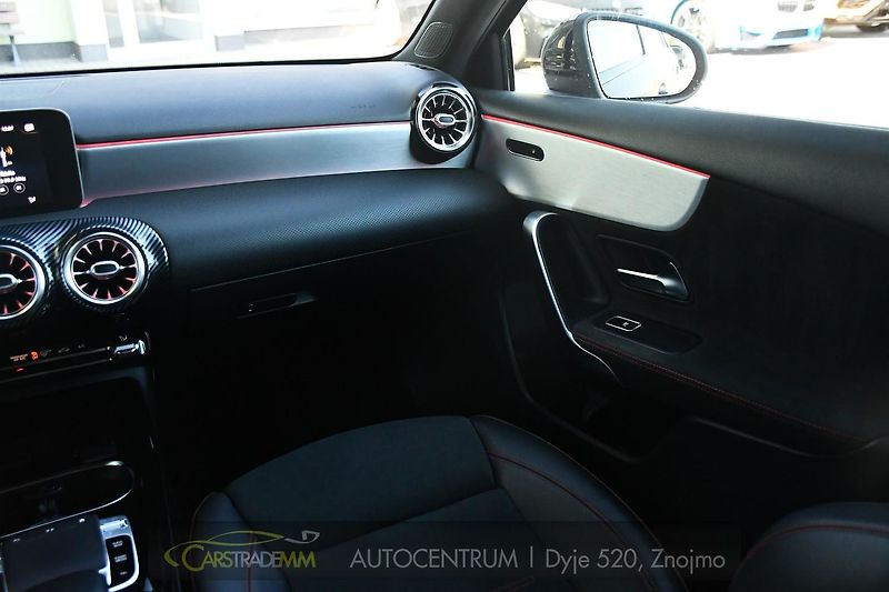 Mercedes-Benz Třídy A A 35 AMG 4MATIC AERO - fotka 22 z 55