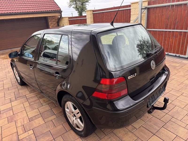 Volkswagen Golf IV 1.4i 55Kw Special - Tažný - fotka 5 z 15