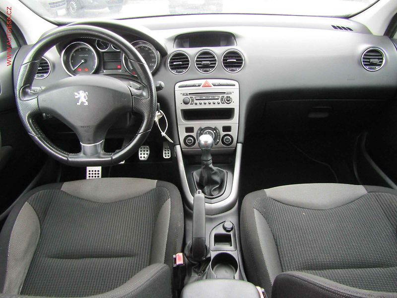 Peugeot 308 (2010) 1.6VTi, ČR, AC - fotka 8 z 15