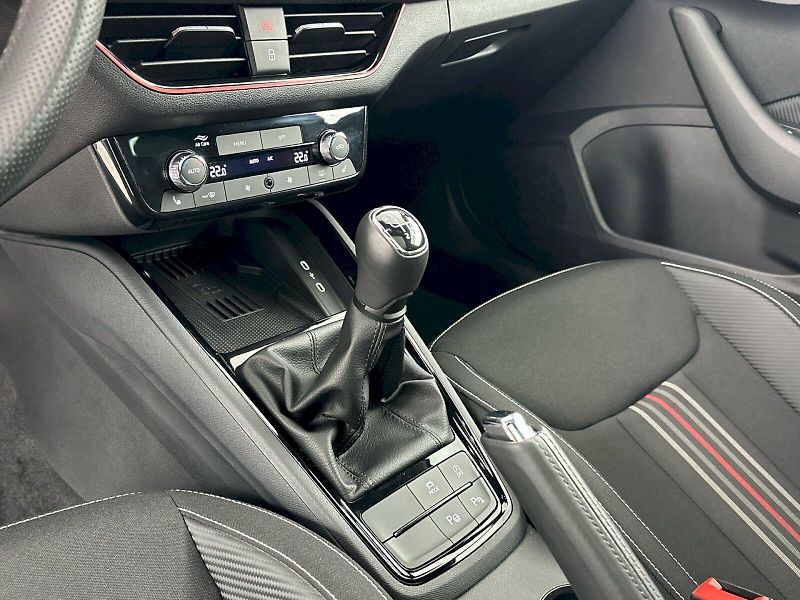 Škoda Kamiq (2025) 1.5TSI 110kW Monte Carlo - fotka 21 z 34