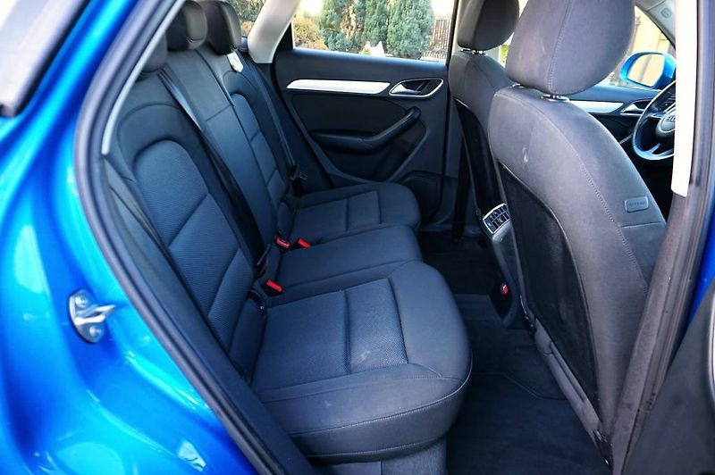 Audi Q3 (2017) S-LINE 2,0 TDI 110 kW - fotka 18 z 48