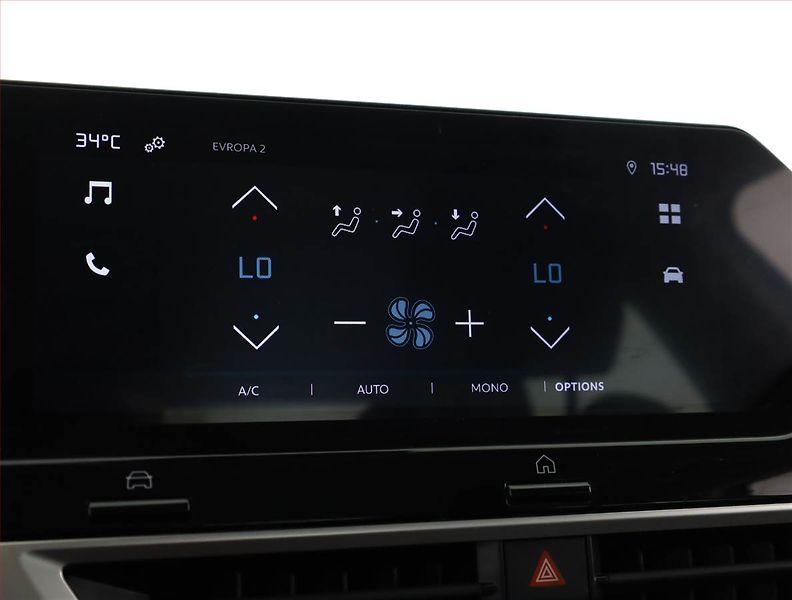 Citroën C4 X (2024) Feel 1.2 PureTech, ČR,1.maj - fotka 13 z 16