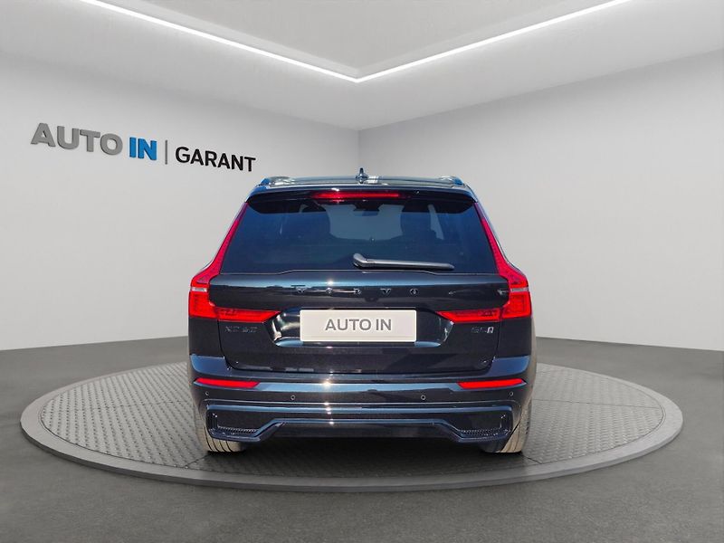 Volvo XC60 (2024) BE ULTIMATE, vzduch. pod., taž - fotka 5 z 27