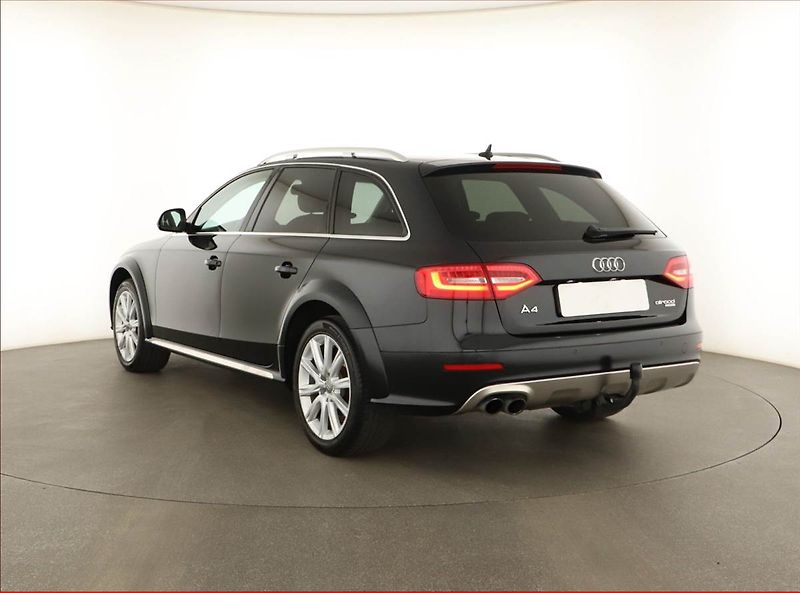 Audi A4 Allroad (2013) 2.0 TDI, Automat, Serv.kniha - fotka 4 z 17