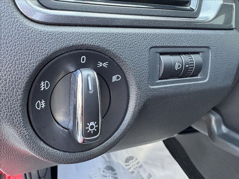 Škoda Rapid 1,2 TSI FRESH 1.maj původ ČR - fotka 27 z 49
