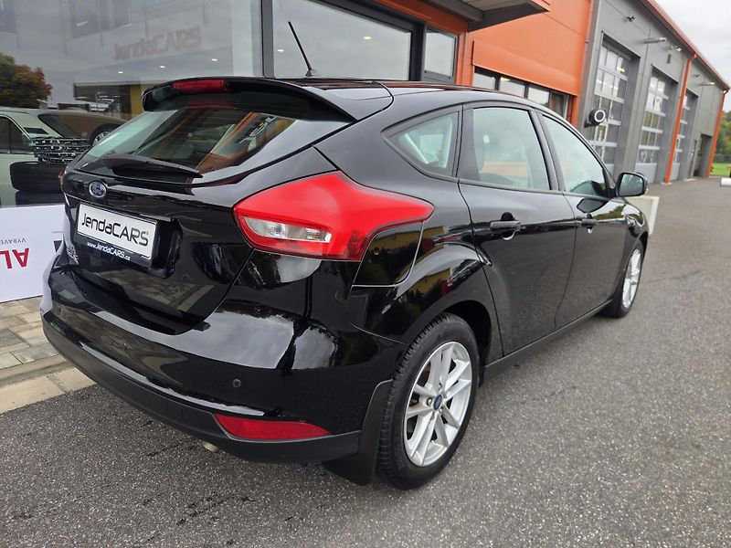 Ford Focus (2018) 1.6  16V AUTOMAT - fotka 4 z 9