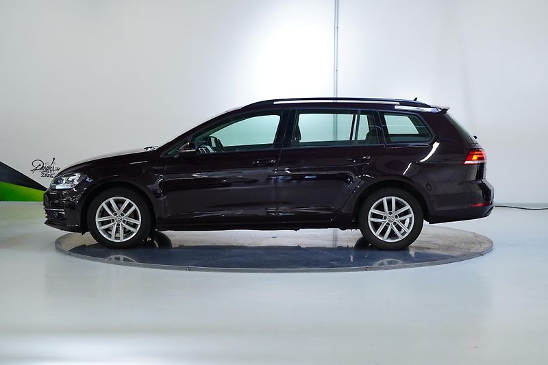 Volkswagen Golf - fotka 3 z 29