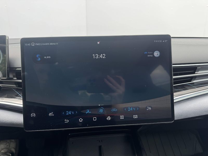 BYD Seal (2026) Excellence AWD 82 kWh - fotka 23 z 26