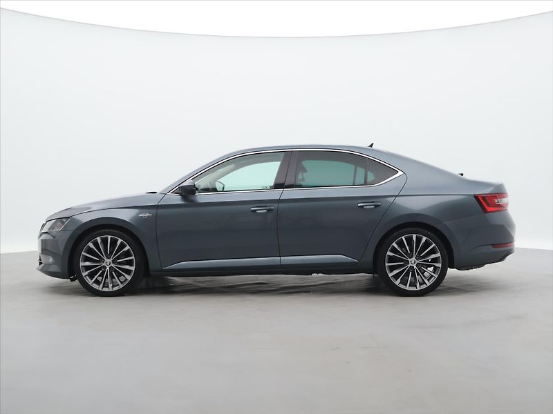Škoda Superb 2,0 TDI 140kW DSG 4x4 CZ L&K - fotka 4 z 38