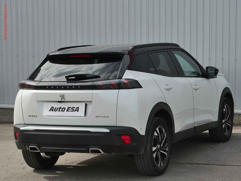 Peugeot 2008 (2020) 1.2 PT, GT Line, AT - fotka 4 z 28