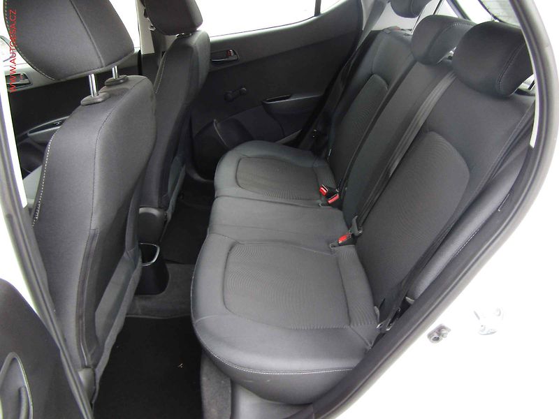 Hyundai i10 (2018) 1.0 i, 1.maj,ČR, Klima - fotka 10 z 15