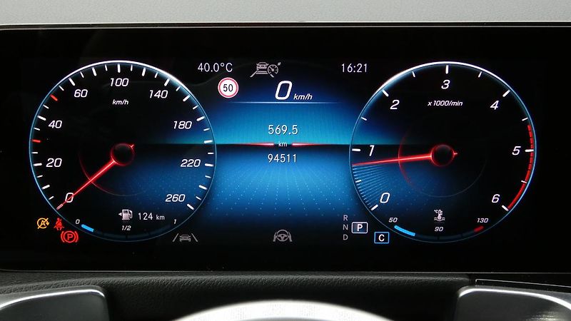 Mercedes-Benz GLB 200d 4MATIC - fotka 13 z 24