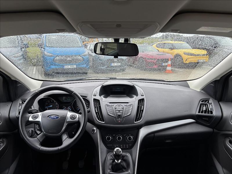 Ford Kuga 1,6 EcoBoost 110kW Trend - fotka 13 z 30