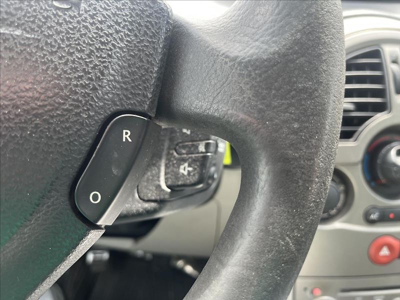 Renault Modus 1,4 i SERVIS - fotka 19 z 28