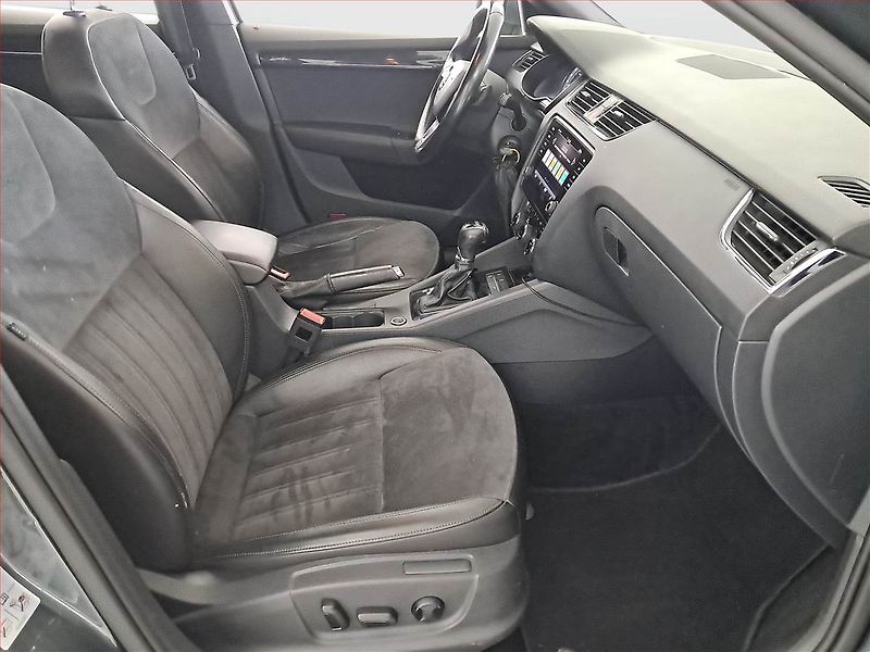 Škoda Octavia (2019) Laurin&Klement 2.0 TDI - fotka 9 z 17