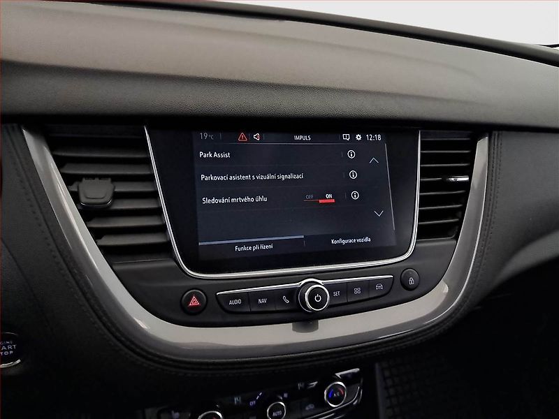 Opel Grandland X (2019) Innovation 1.2 Turbo - fotka 19 z 25