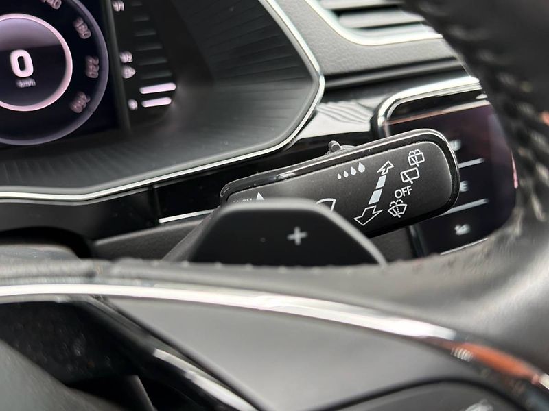 Škoda Superb (2021) kombi 2.0 TDI 7DSG Laurin&Klem - fotka 6 z 35