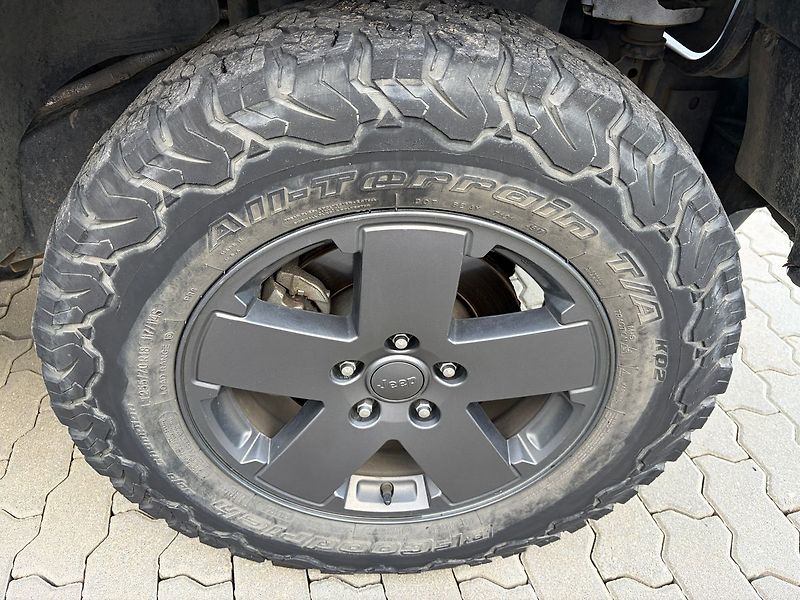 Jeep Wrangler 2.8 CRDi 147kW AT6 - fotka 10 z 10