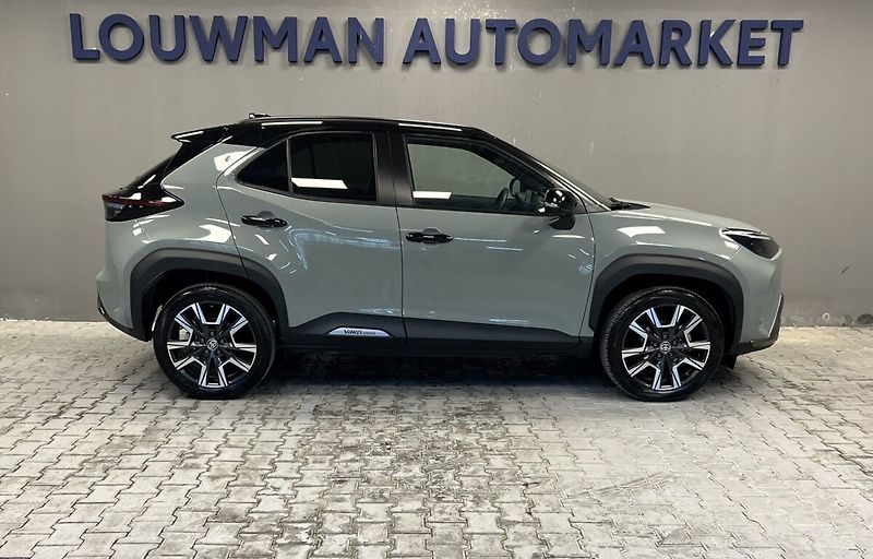 Toyota Yaris Cross 1,5 Hybrid AT AWD Premiere Edi - fotka 19 z 19