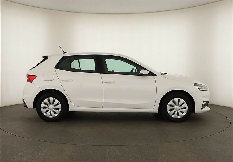 Škoda Fabia (2021) 1.0, Serv.kniha, Tempomat - fotka 6 z 16
