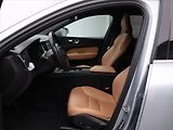Volvo XC60 2,0 140KW D4 Momentum AWD Auto - náhled 6