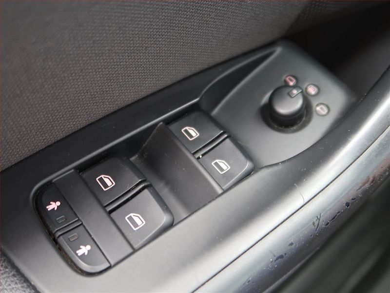 Audi Q3 (2012) 2.0 TDI, 4X4, Automat - fotka 18 z 19