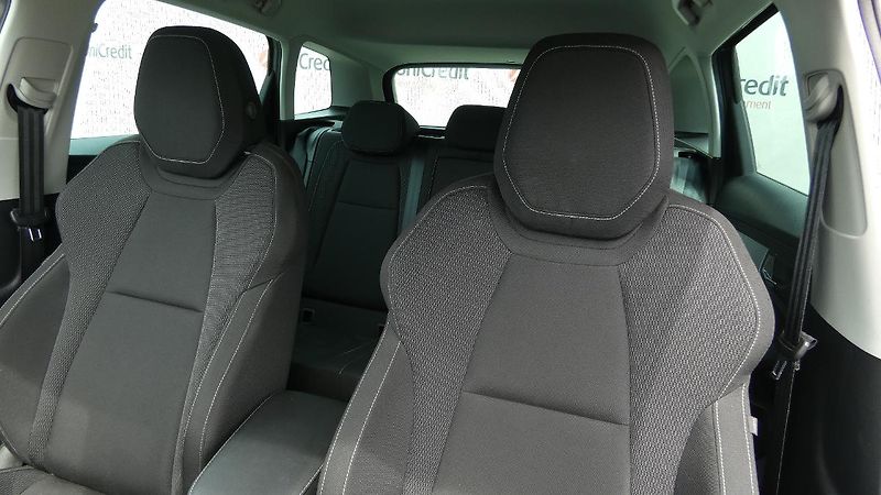 Škoda Karoq 1,0 TSI Ambition - fotka 7 z 22