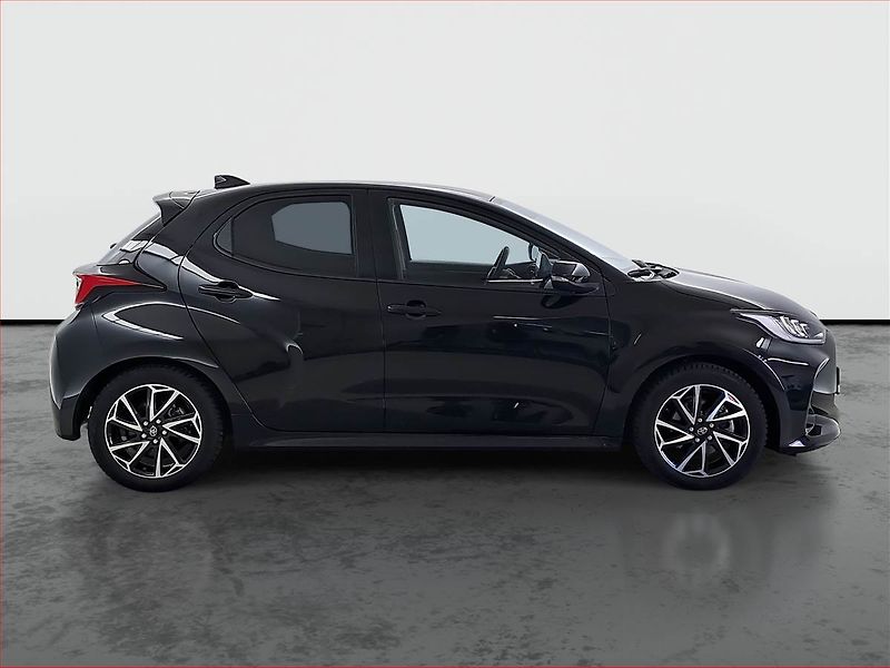 Toyota Yaris (2022) 1.5 VVT-i Hybrid - fotka 6 z 18
