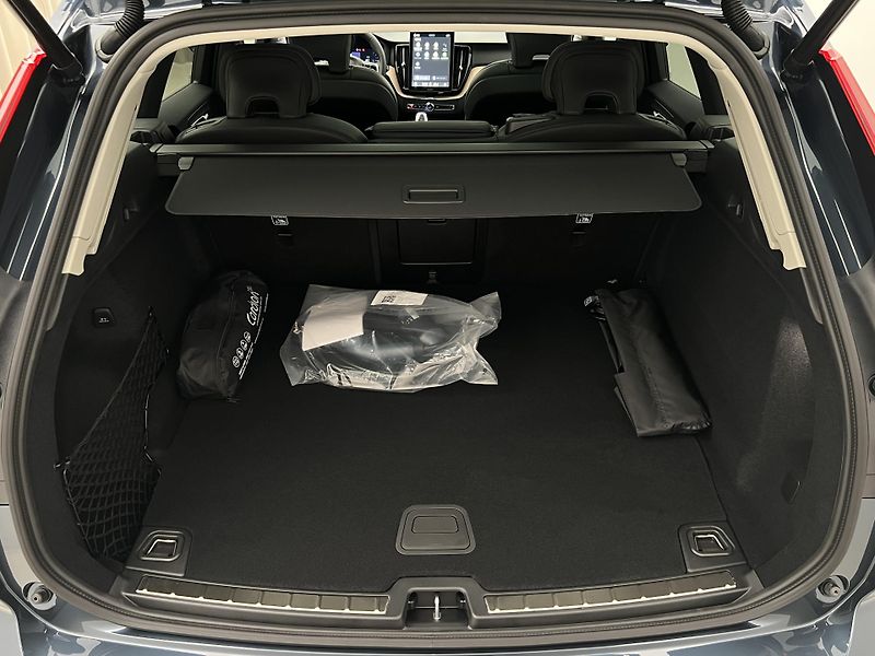 Volvo XC60 (2026) T6 AWD PLUS BRIGHT AUT - fotka 7 z 47