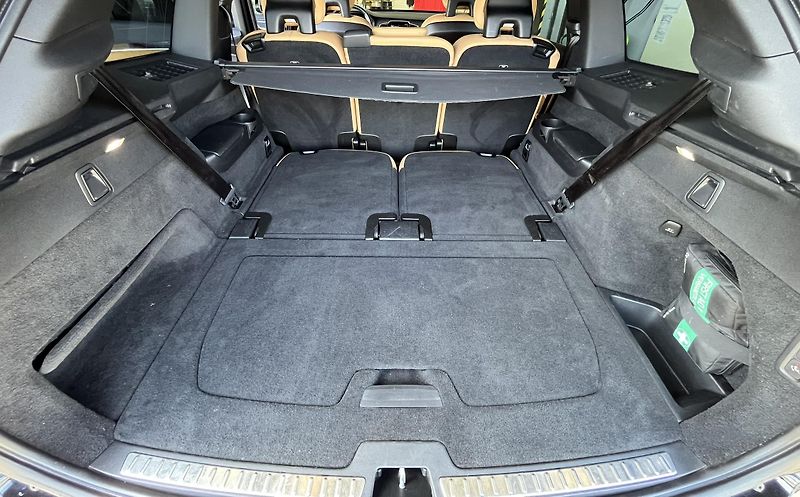 Volvo XC90 D5 AWD VENT // REZERVACE - fotka 23 z 58