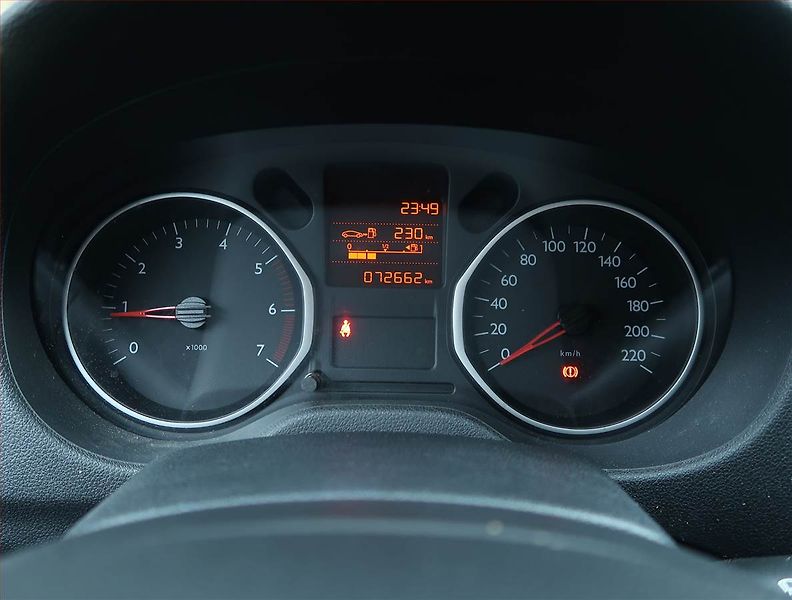 Citroën C-Elysée (2013) 1.2 VTi, servisované - fotka 11 z 14