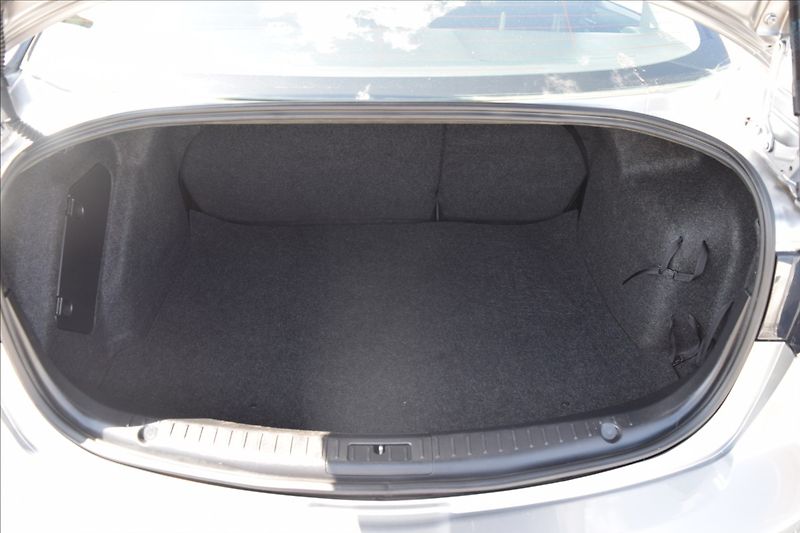 Mazda 3 1,6 i 77KW NOVÁ STK TOP STAV! - fotka 26 z 48