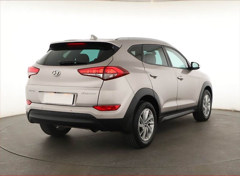 Hyundai Tucson (2016) 1.7 CRDi, Automat, Navi - fotka 5 z 22