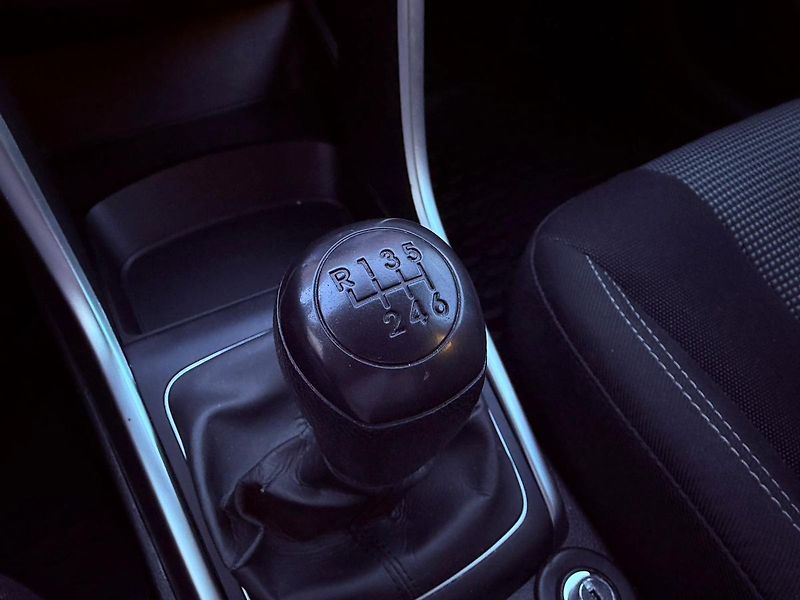 Hyundai i30 1.4 CVVT Trikolor, ČR - fotka 19 z 22