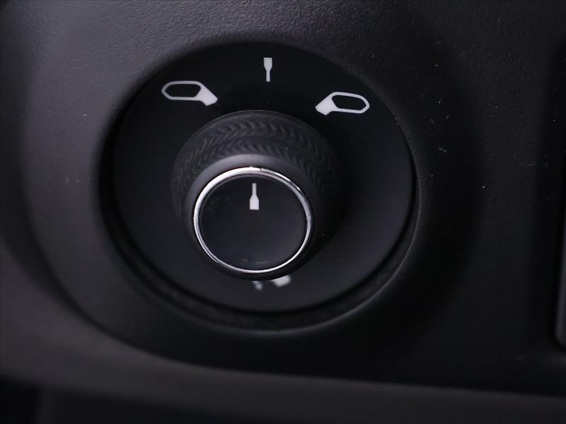 Citroën C4 Cactus 1,2 PureTech 81kW Feel CZ - fotka 16 z 32
