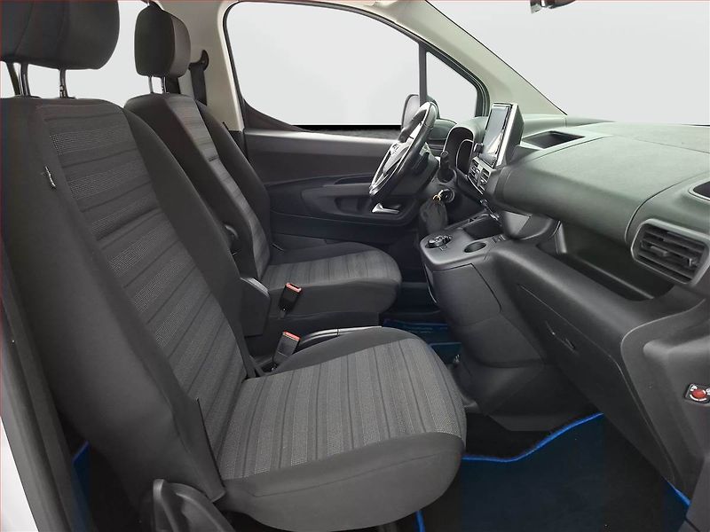 Opel Combo (2023) Elegance 1.5 CDTI, 5Míst, ČR - fotka 9 z 19
