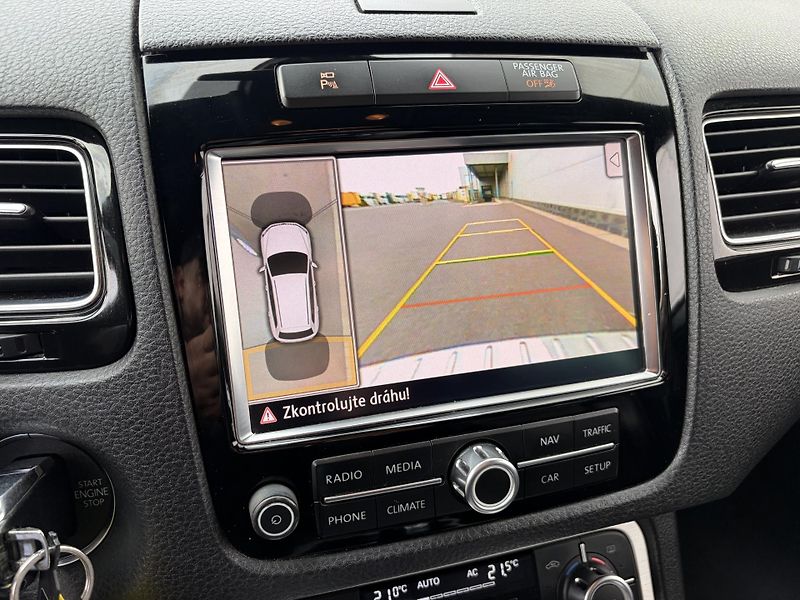 Volkswagen Touareg (2011) 180kW/PLNÝ SERVIS/N.ROZVODY/ - fotka 13 z 22